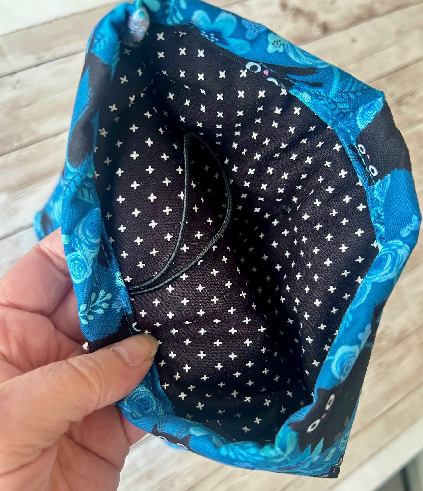 Black Cats on Blue Floral padded book/tablet sleeve