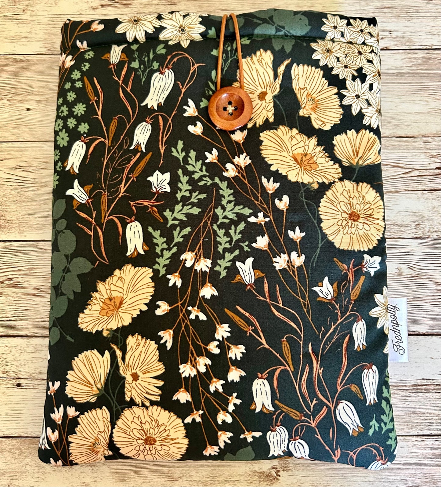Cottagecore Wildflowers padded book/tablet sleeve