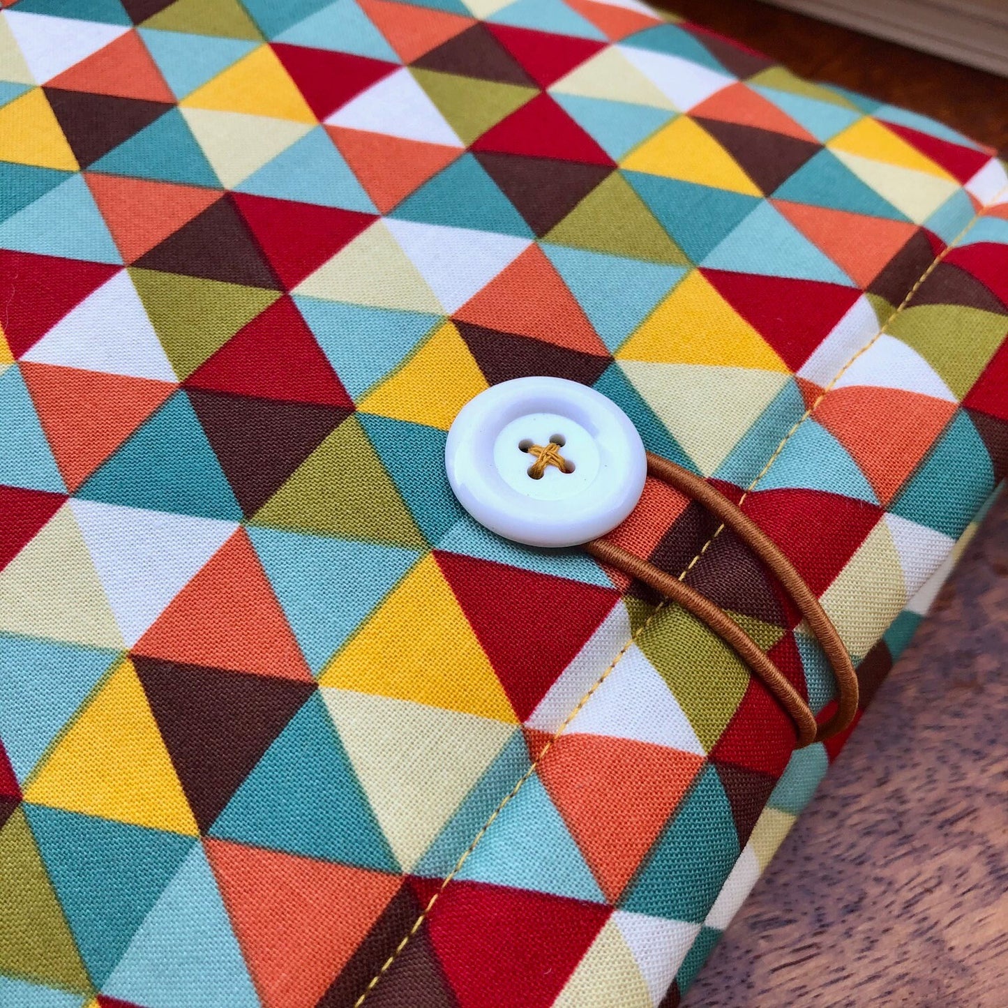 Multicolour Triangles padded book/tablet sleeve